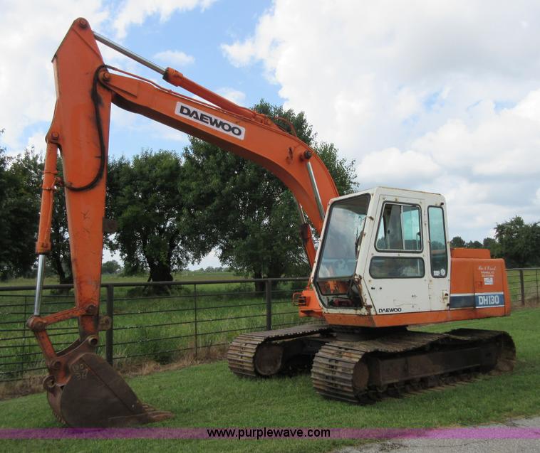 1996 Daewoo DH130-2 excavator - I1976