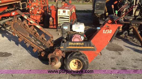 Ditch Witch 1230H walk-behind trencher - E1022
