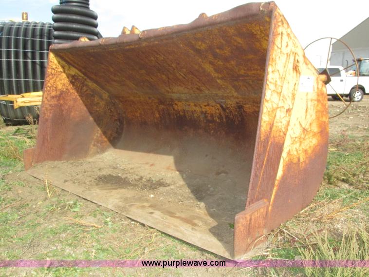 Rockland loader bucket - H1093
