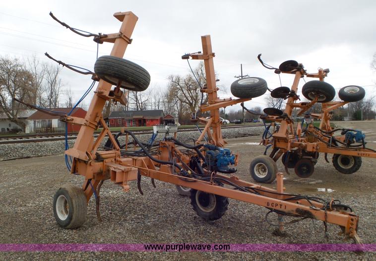 Clark anhydrous ammonia applicator - J8433