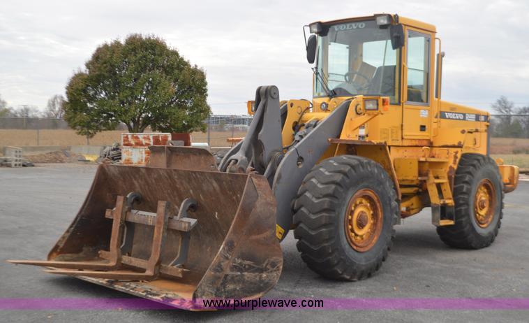 2002 Volvo L90D wheel loader - L4538