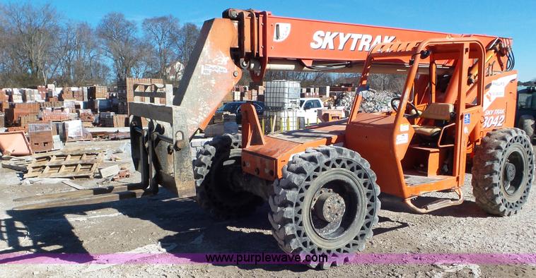 2004 SkyTrak 8042 telehandler - J8383