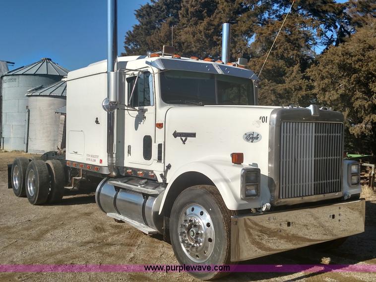 1995 International F9370 semi truck - L6094