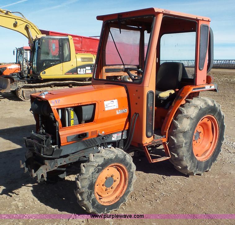 Kubota L3410 MFWD tractor - G7105