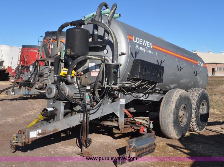 2005 Loewen 3750 Honey-Vac honey wagon - G7120