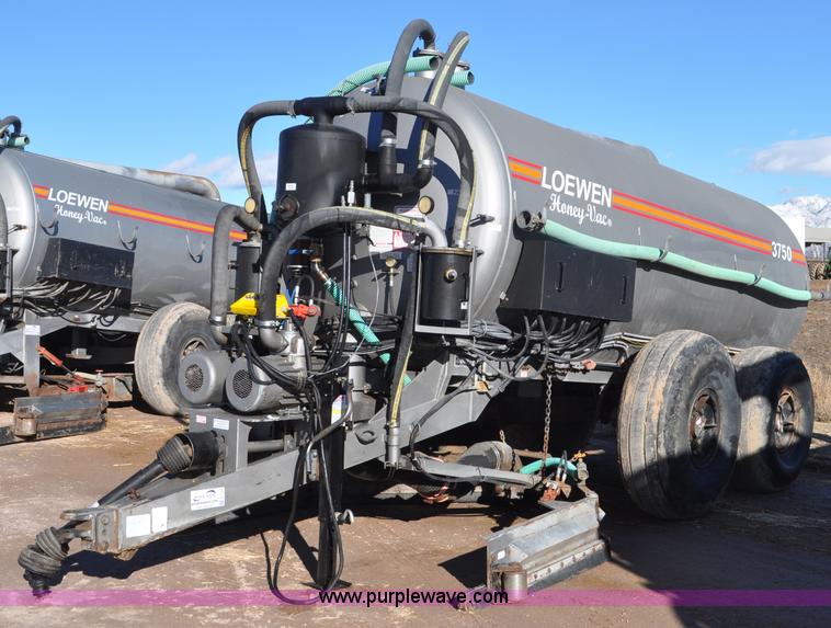 2006 Loewen 3750 Honey-Vac honey wagon - G7121