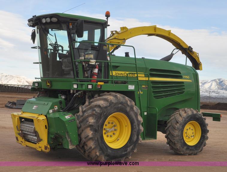 2012 John Deere 7750 forage harvester - G7144