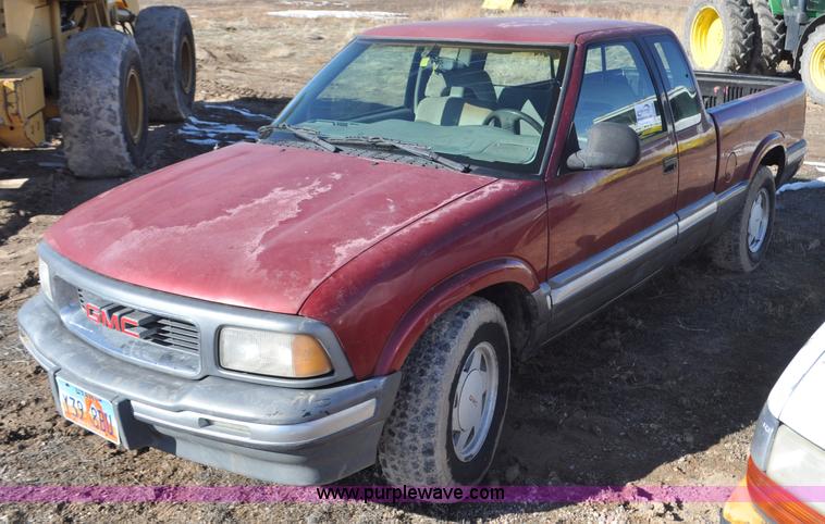1994 GMC Sonoma SLE Ext. Cab pickup truck - G7183