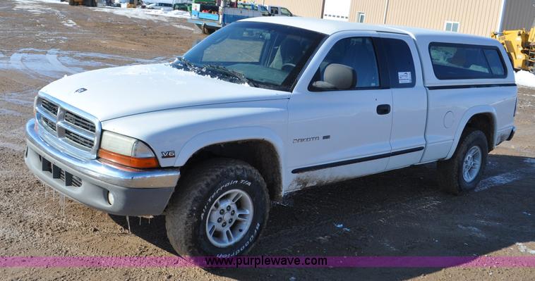 1999 Dodge Dakota Club Cab pickup truck - G7185