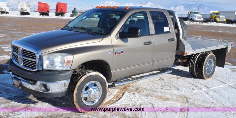 2007 Dodge Ram 3500 Quad Cab flatbed pickup truck - G7193