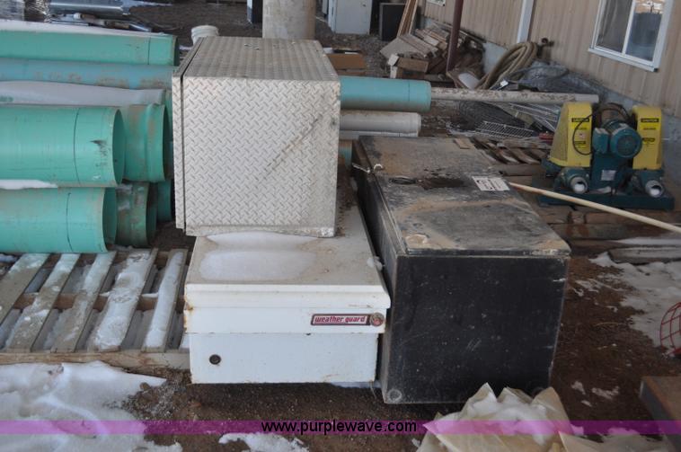 Assorted items - G7216