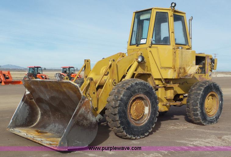 1976 Caterpillar 930 wheel loader - J8304