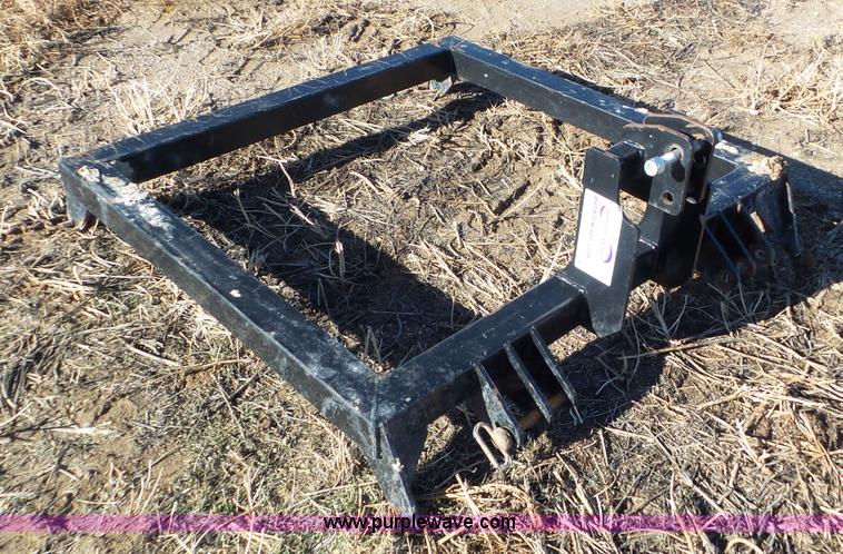 Three point hitch - J8349
