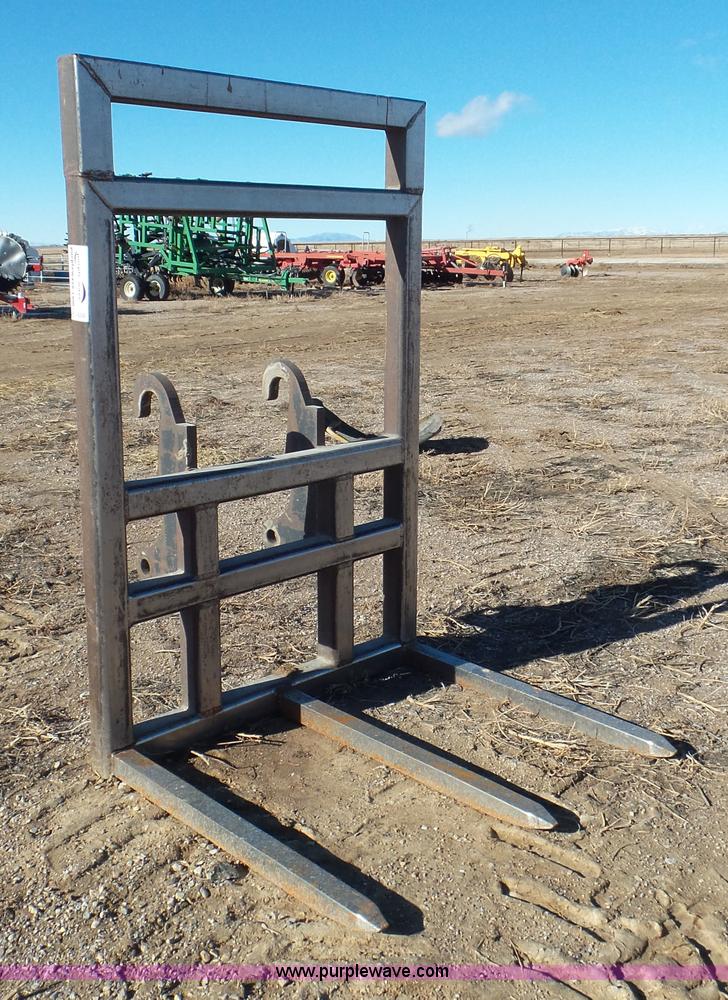 Wheel loader hay fork attachment - J8353