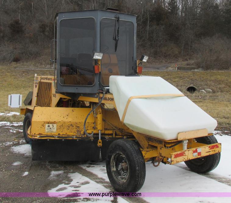 1995 Waldon SM25 broom - L7115