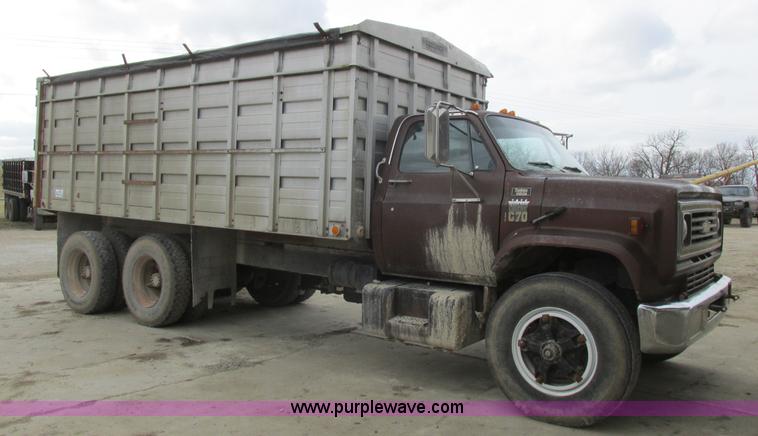 1979 Chevrolet C70 grain truck - L7149