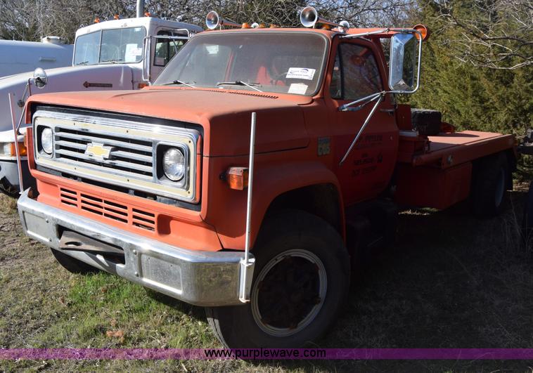 1975 Chevrolet C65 flatbed winch truck - K4310