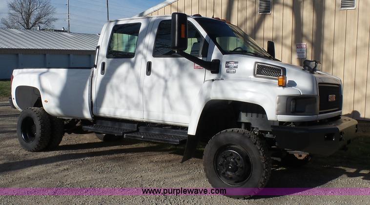 2009 GMC C5500 Crew Cab truck - K4291