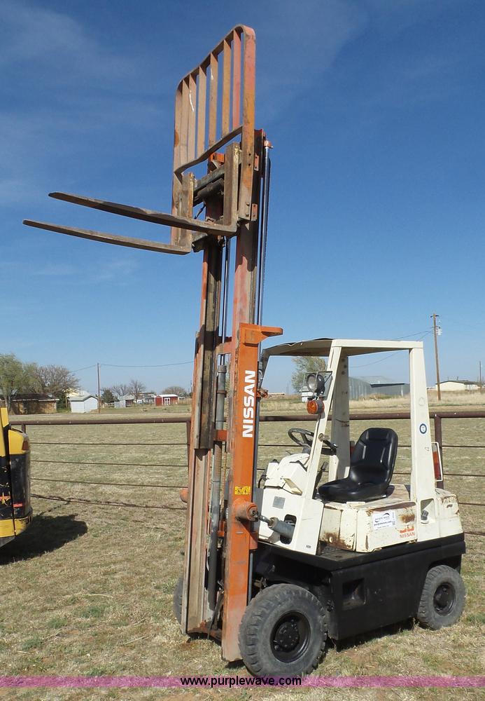 Nissan forklift - L6535