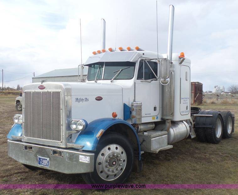 1986 Peterbilt semi truck - J1679