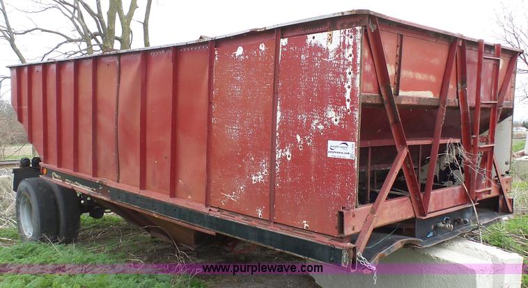 1969 shop built single hopper grain trailer - L1343