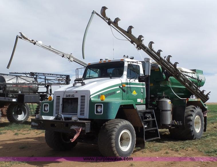 1996 International 2554 Loral Magnum Air Max V applicator truck - L6529