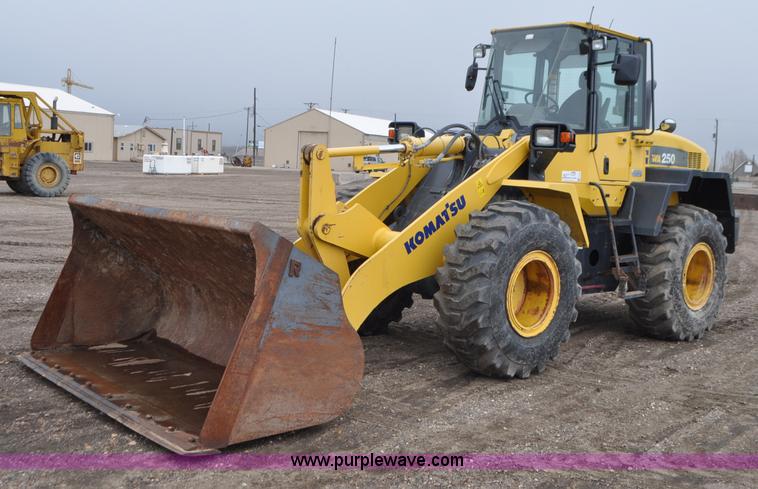 2012 Komatsu WA250-6 wheel loader - G7335