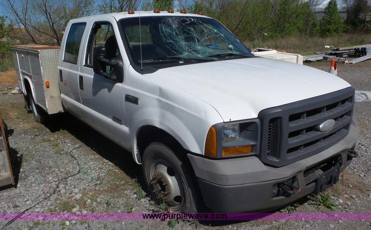 2005 Ford F450 Super Duty utility truck - L2161