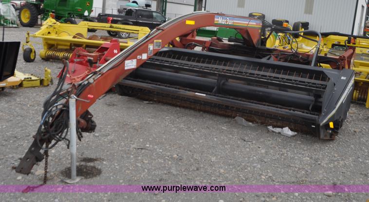 2000 MacDon 5010 mower conditioner - G7366