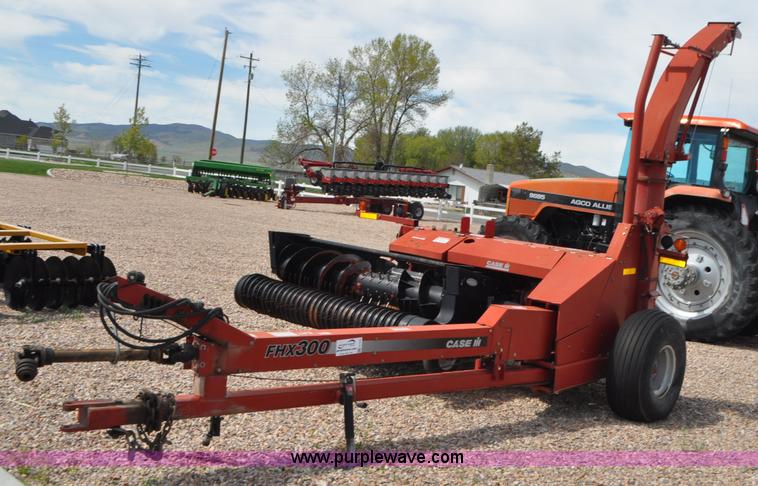 2005 Case IH FHX300 forage harvester and silage trailer - G7370