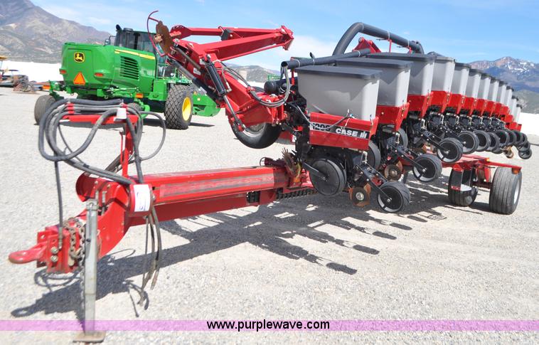 Case IH 1200 planter - G7371