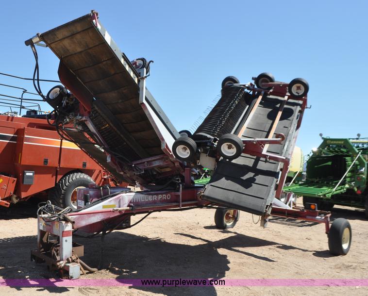 Miller Pro 1416 Avalance hay merger - G7385