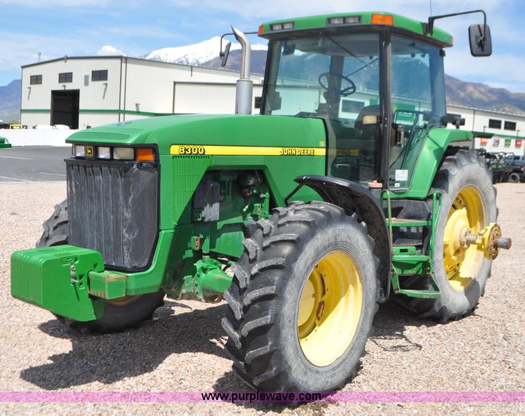 1998 John Deere 8300 MFWD tractor - G7393