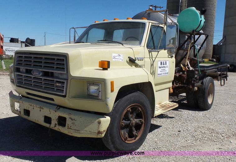 1990 Ford F600 liquid fertilizer truck - J4973