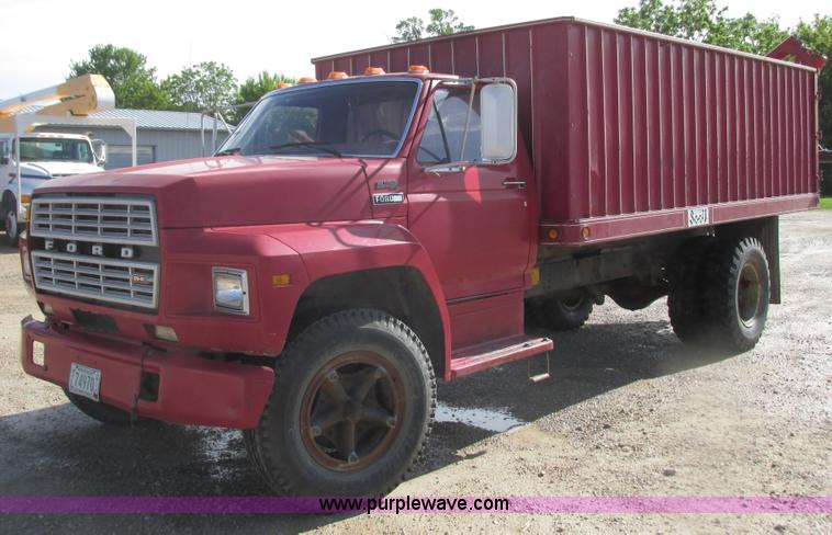 1980 Ford grain truck - K4704
