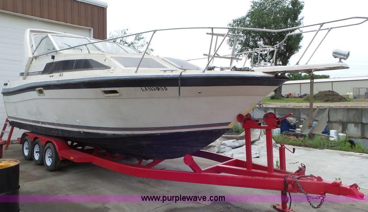 1985 Bayliner Coutessa boat - L2059