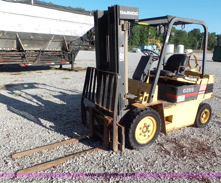 1998 Daewoo G255 forklift - L6915
