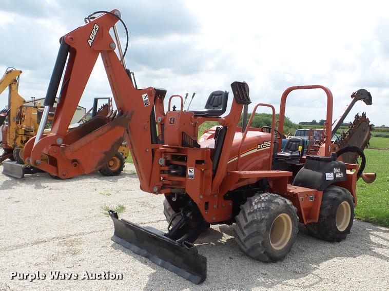 2004 Ditch Witch RT55 trencher - DA8808