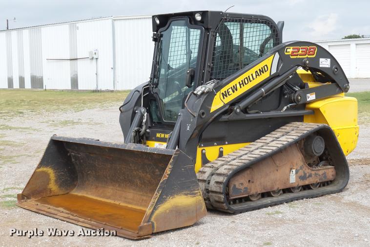 2012 New Holland C238 skid steer - DB4533