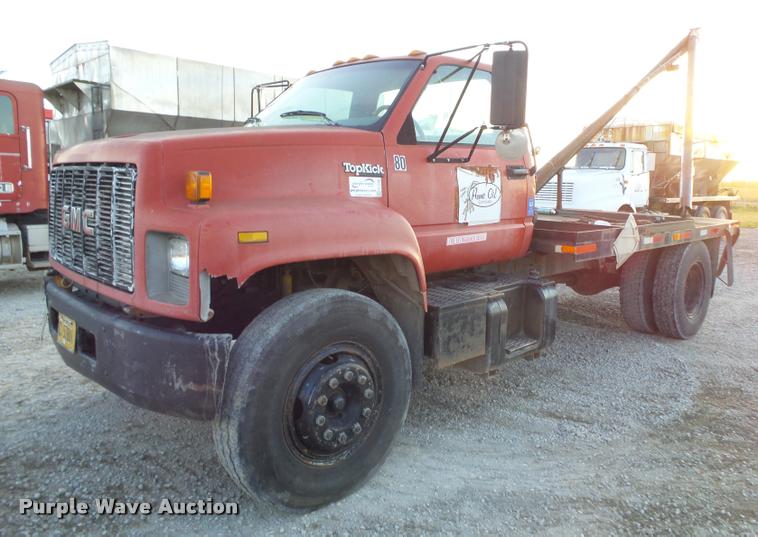 1994 GMC TopKick C7000 wrecker truck - K1108