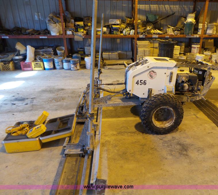 Somero S9210 Copperhead self-propelled laser screed - L5557
