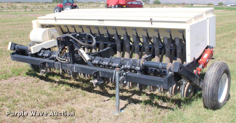 Truax Flex-II grain drill - K1908