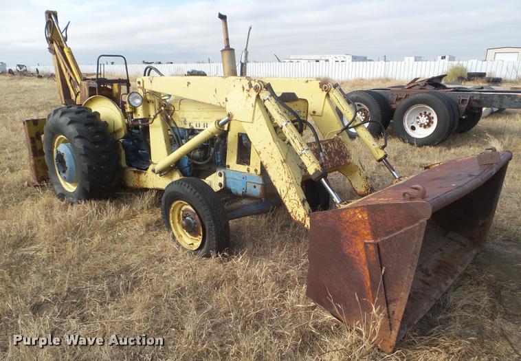 Ford 450 backhoe - AP9611