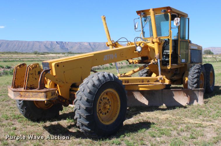 John Deere 770A motor grader - K1917