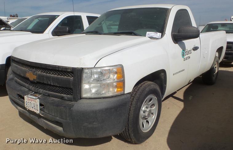 2012 Chevrolet Silverado 1500 pickup truck - DB3573