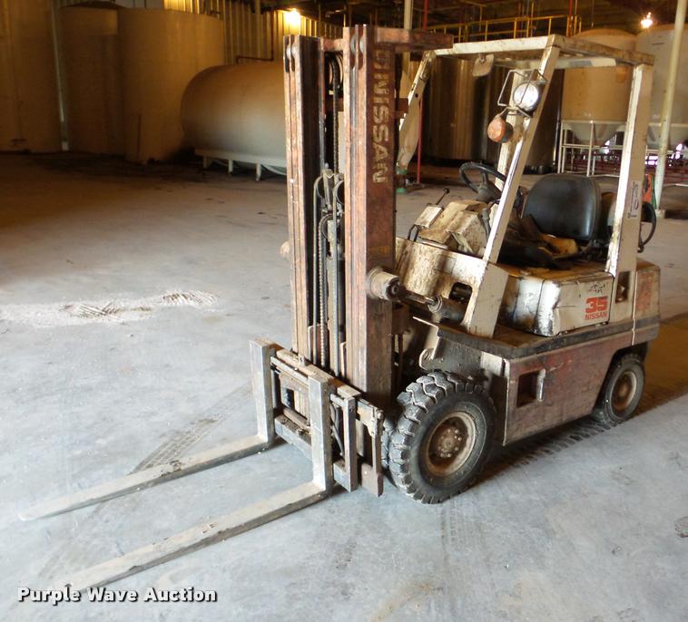 Nissan 35 forklift - DA4808