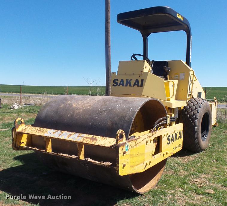 Sakai SV400D single drum vibratory roller - L7483