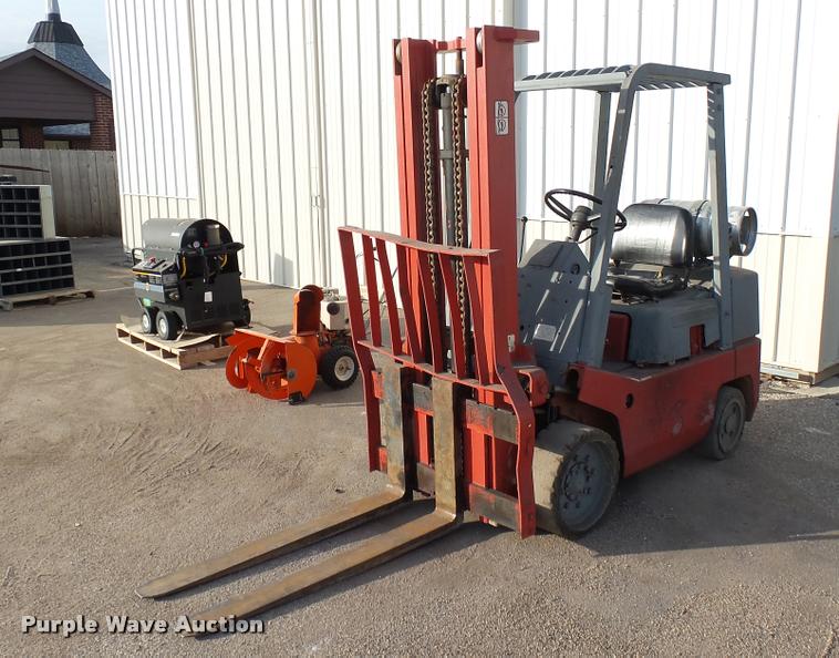 Datsun CPF02 forklift - AT9618