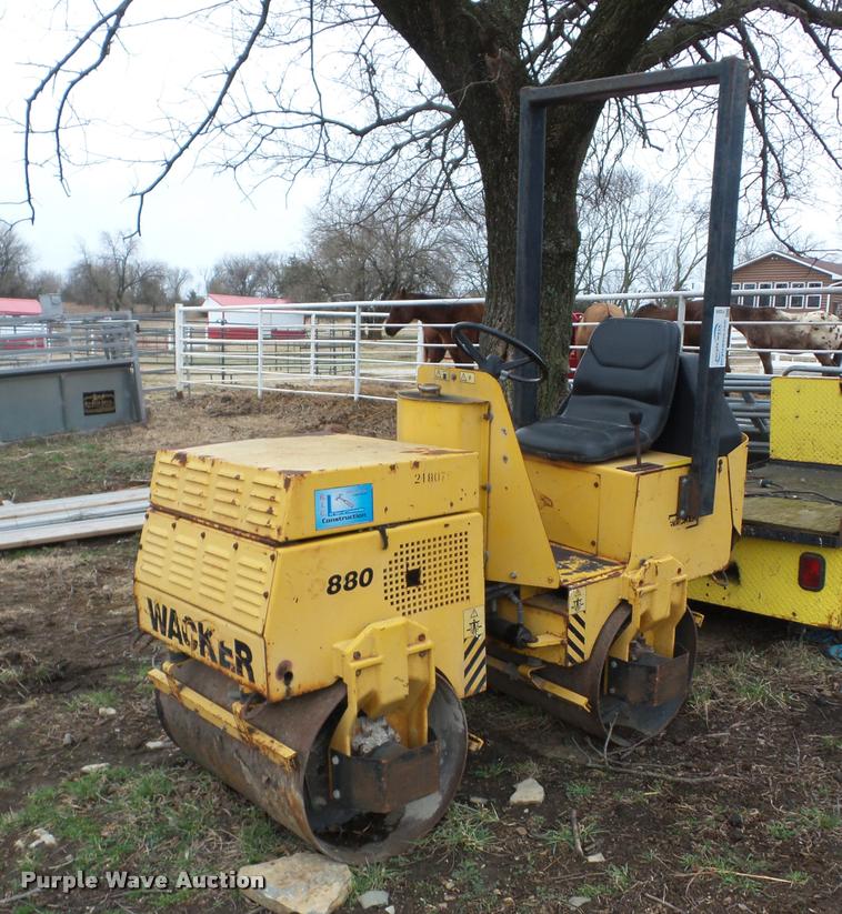 1997 Wacker RD880V vibratory roller - F8204