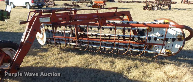 Hesston 3900 hay rake - DG9560